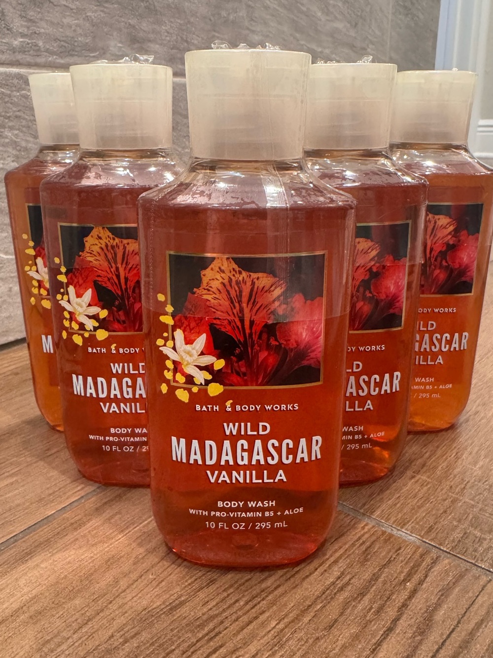 Bath & Body Works Wild Madagascar Vanilla Body Wash - Amber Orange